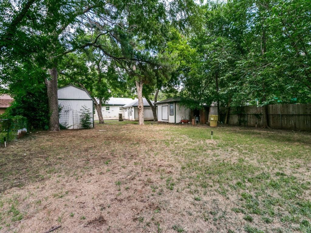 429 Harmon Road, Hurst, TX 76053 429 Harmon Road, Hurst, TX 76053