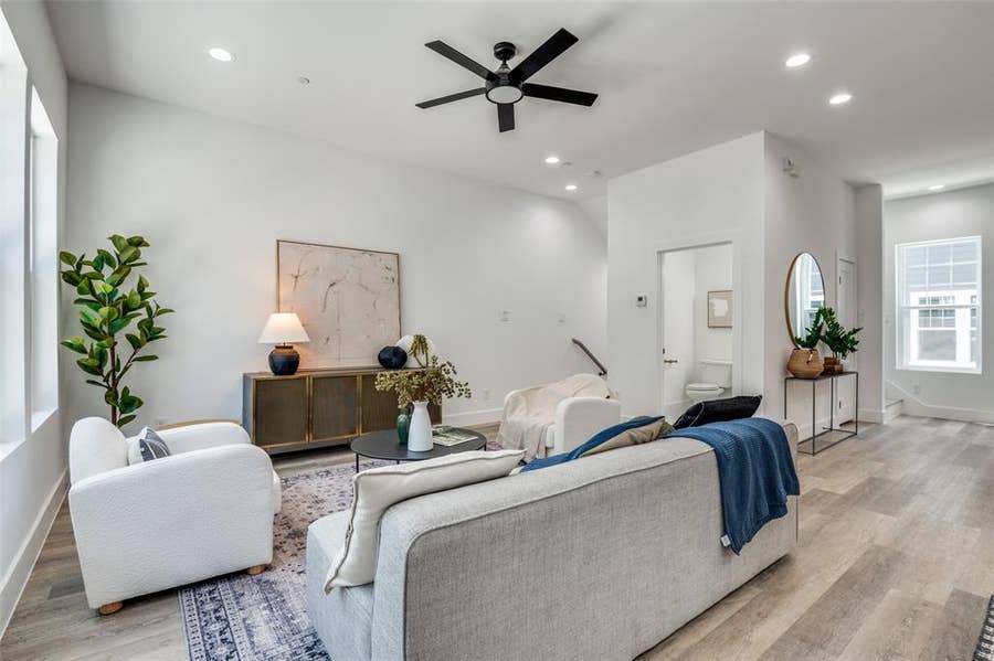 Property photo for 631 N Tyler Street, #401, Dallas, TX