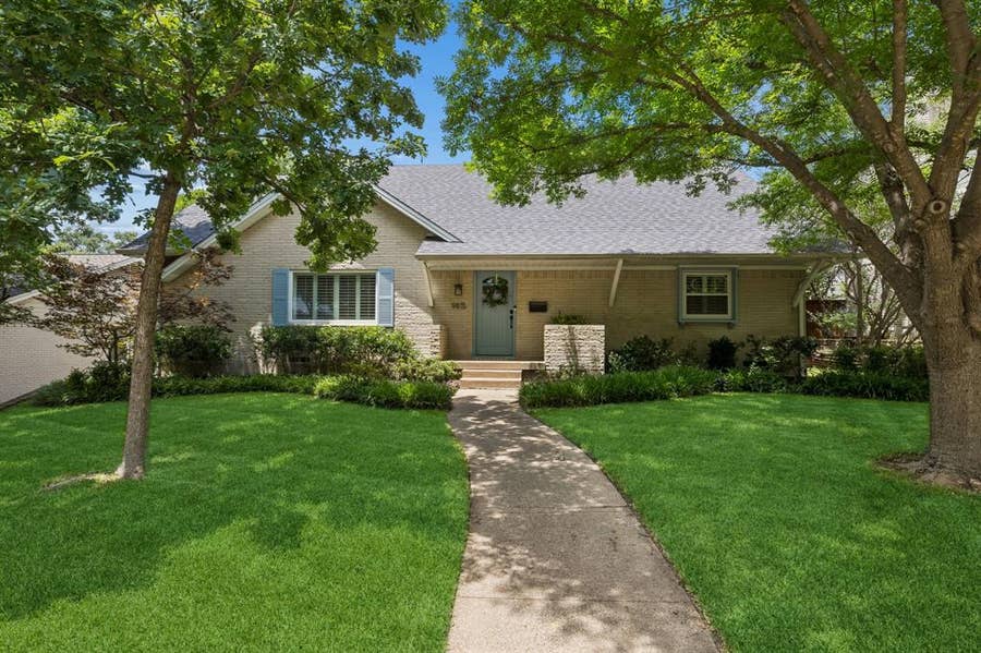 Property photo for 9815 Windledge Drive, Dallas, TX