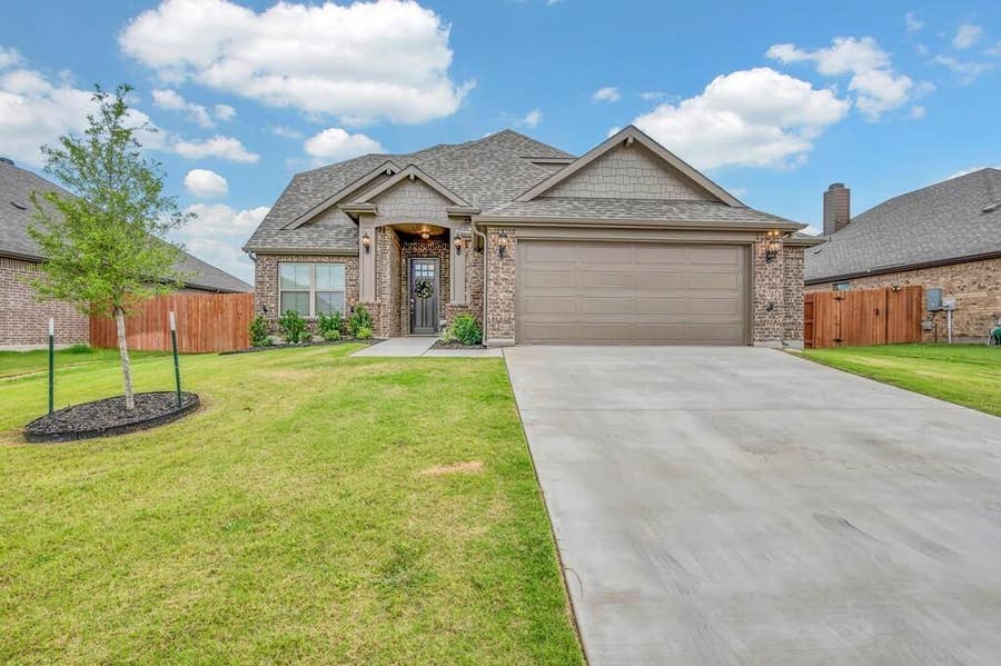 Property photo for 10044 Durango Trail, Waco, TX