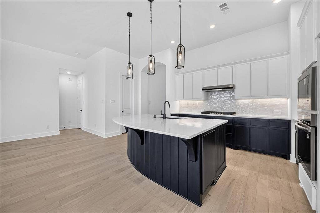 1409 Venture Drive, Northlake, TX 76247 1409 Venture Drive, Northlake, TX 76247