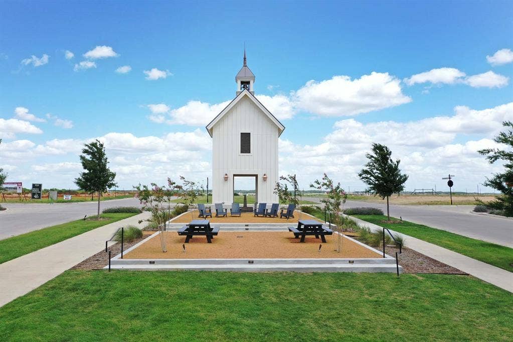 1409 Venture Drive, Northlake, TX 76247 1409 Venture Drive, Northlake, TX 76247