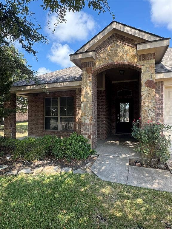 Property photo for 111 Valley Ranch Court, Waxahachie, TX