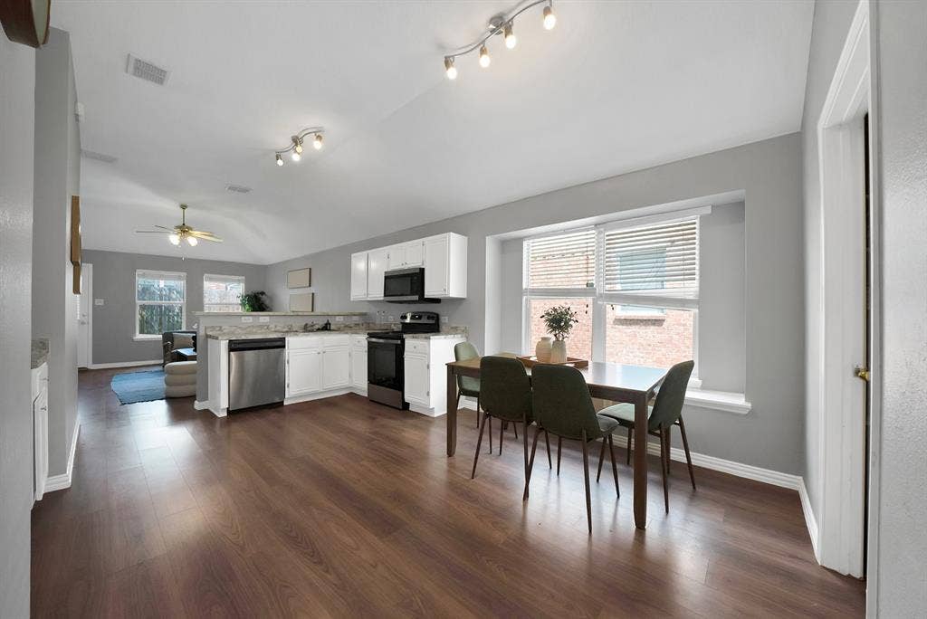 11765 Bobcat Drive, Fort Worth, TX 76244 11765 Bobcat Drive, Fort Worth, TX 76244
