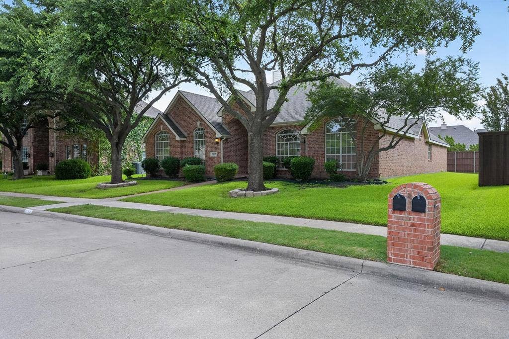 8308 Halkin Court, Plano, TX 75024 8308 Halkin Court, Plano, TX 75024