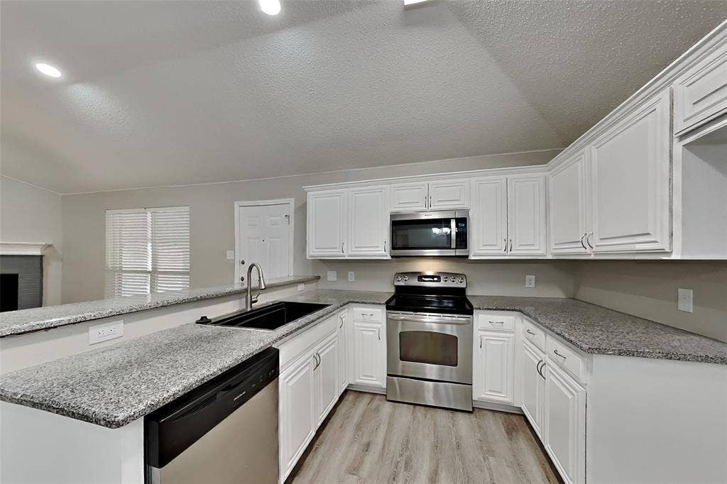 524 Buckstone Drive, Saginaw, TX 76179 524 Buckstone Drive, Saginaw, TX 76179
