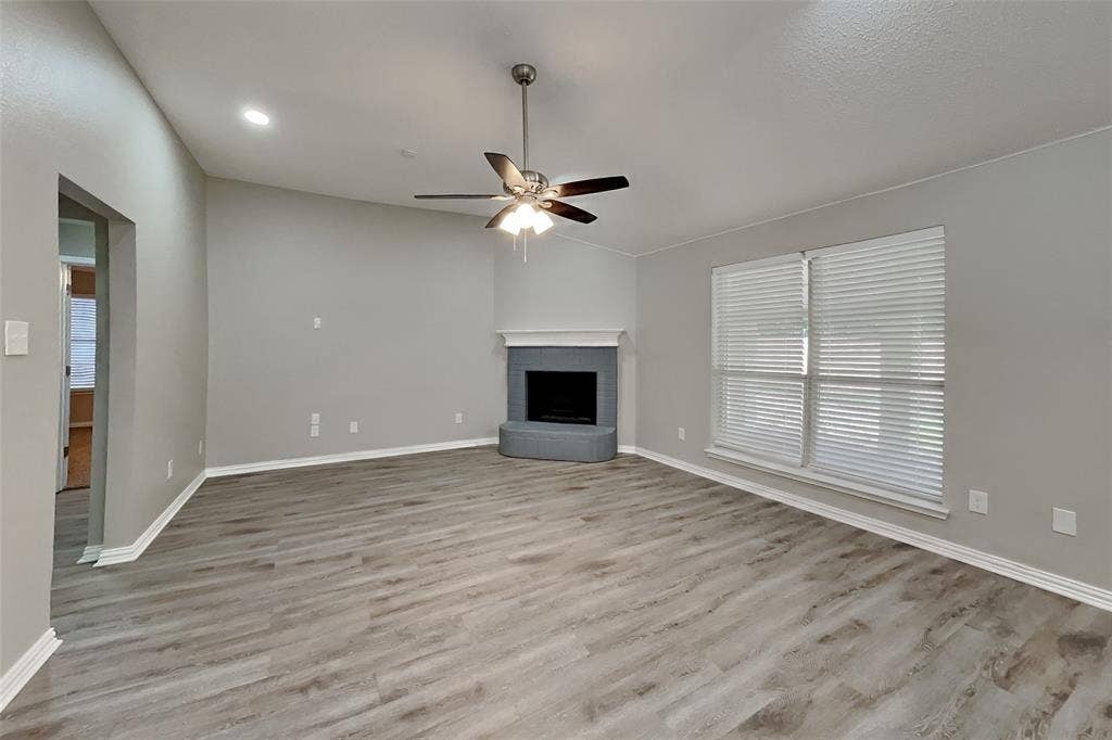 524 Buckstone Drive, Saginaw, TX 76179 524 Buckstone Drive, Saginaw, TX 76179