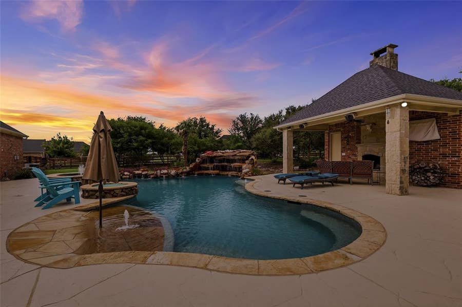 Property photo for 2705 Winthrop Hill Road, Denton, TX