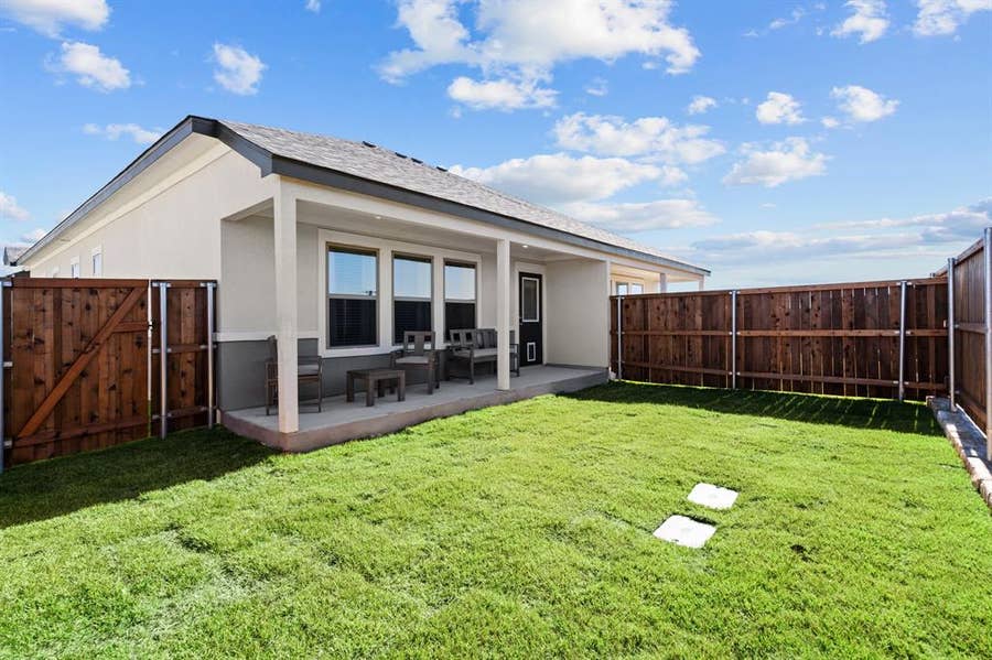 Property photo for 4770 N Luxe Lane, #302B, Denton, TX