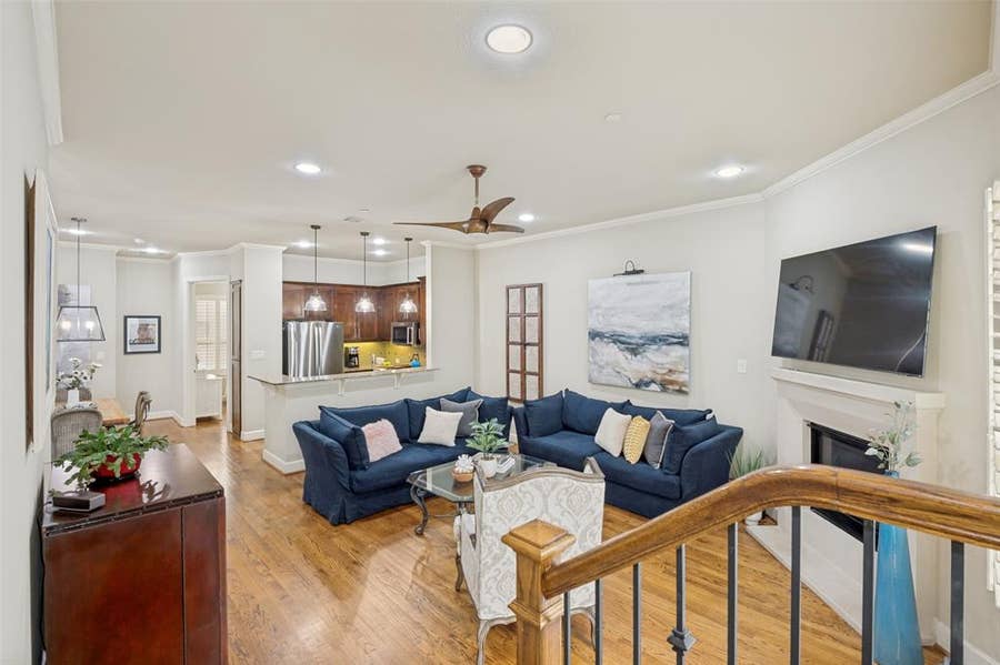 Property photo for 7333 Valley View Lane, #304, Dallas, TX
