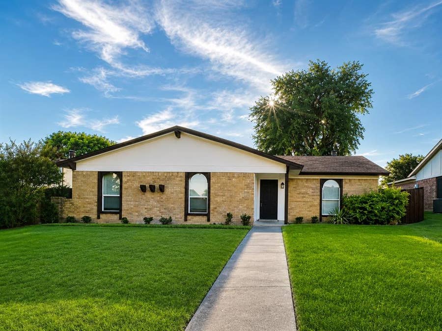 Property photo for 1037 Nancy Lane, Lancaster, TX