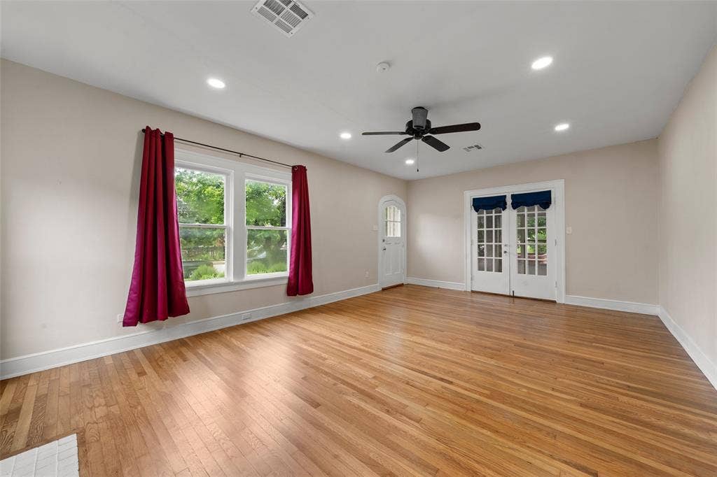2600 N 17th Street, Waco, TX 76708 2600 N 17th Street, Waco, TX 76708