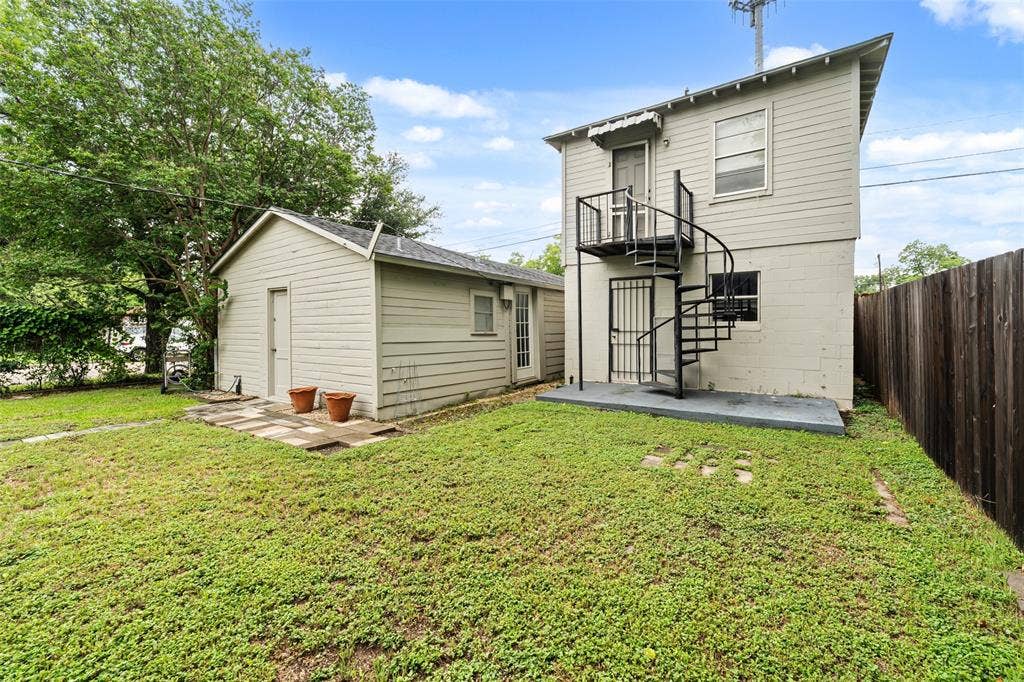 2600 N 17th Street, Waco, TX 76708 2600 N 17th Street, Waco, TX 76708