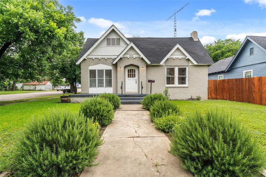 Property photo for 2600 N 17th Street, Waco, TX