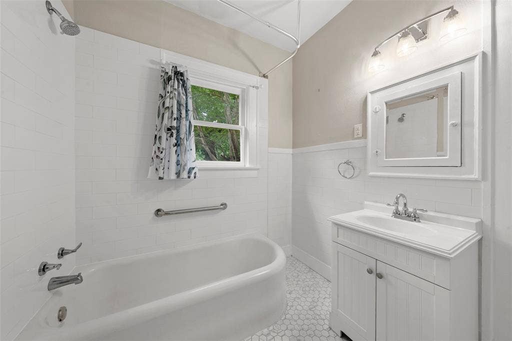 2600 N 17th Street, Waco, TX 76708 2600 N 17th Street, Waco, TX 76708