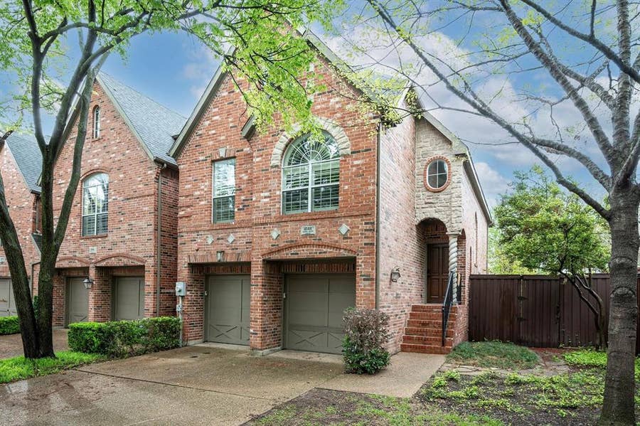 Property photo for 4144 Towne Green Circle, Addison, TX