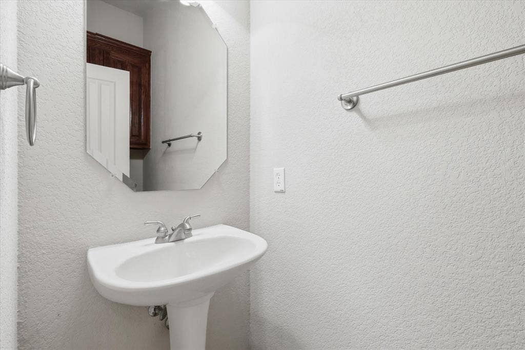1905 Fountain Meadows Drive, Euless, TX 76039 Downstairs half bathroom.