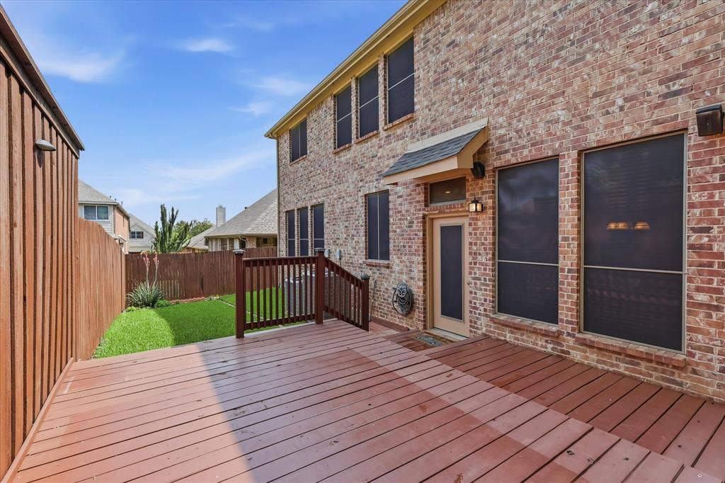 1905 Fountain Meadows Drive, Euless, TX 76039 Wonderful multi-level deck provides privacy and extends the living space outdoors. Perfect place to relax and unwind. Off to the side, there is a barbeque pit area - perfect for keeping grills out of sight.