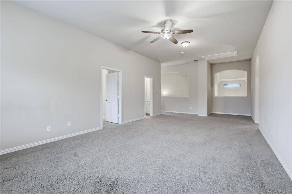 1905 Fountain Meadows Drive, Euless, TX 76039 Large game room opens to the secondary bedrooms and the large media room. Also featured is a nook area, perfect for a reading nook, and the first of two Jack-n-Jill bathrooms, which provides easy access while entertaining.