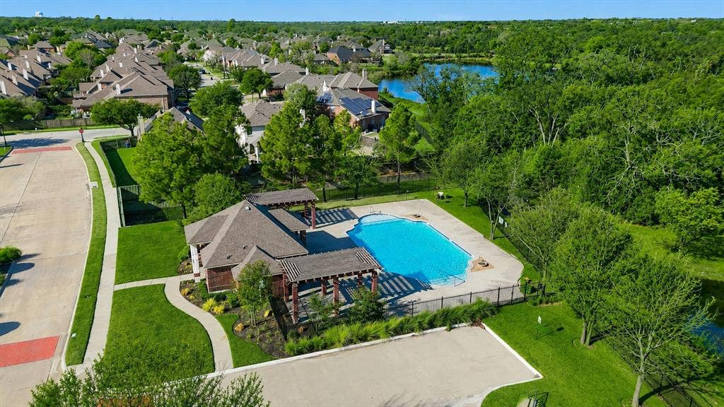 1905 Fountain Meadows Drive, Euless, TX 76039 Community clubhouse and pool provides for additional entertaining opportunities.