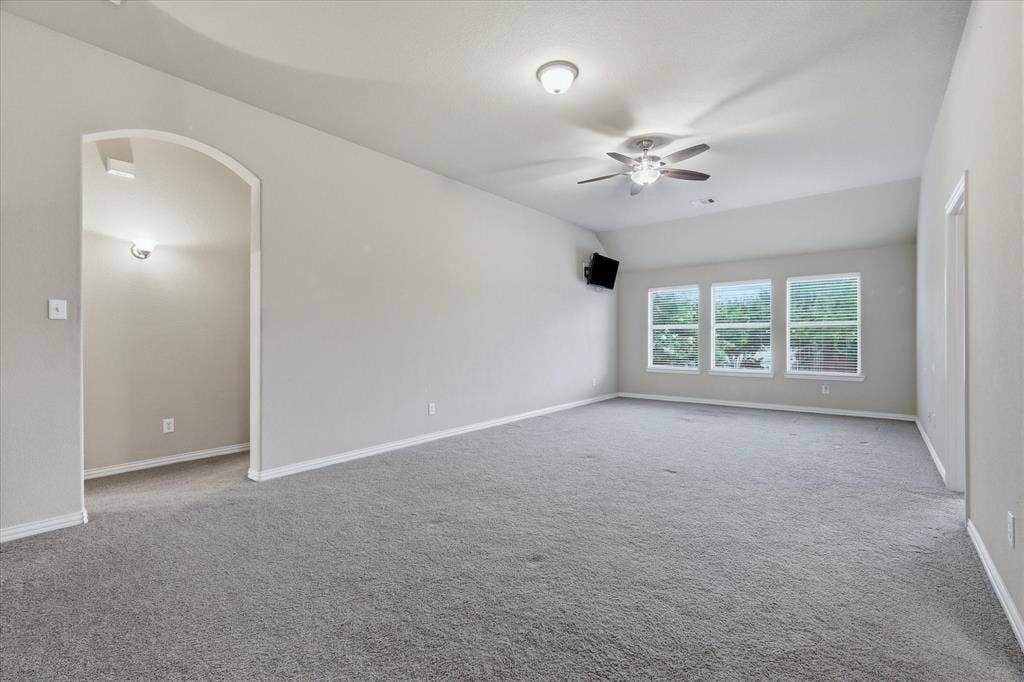 1905 Fountain Meadows Drive, Euless, TX 76039 Large game room opens to the secondary bedrooms and the large media room. Also featured is a nook area, perfect for a reading nook, and the first of two Jack-n-Jill bathrooms, which provides easy access while entertaining.