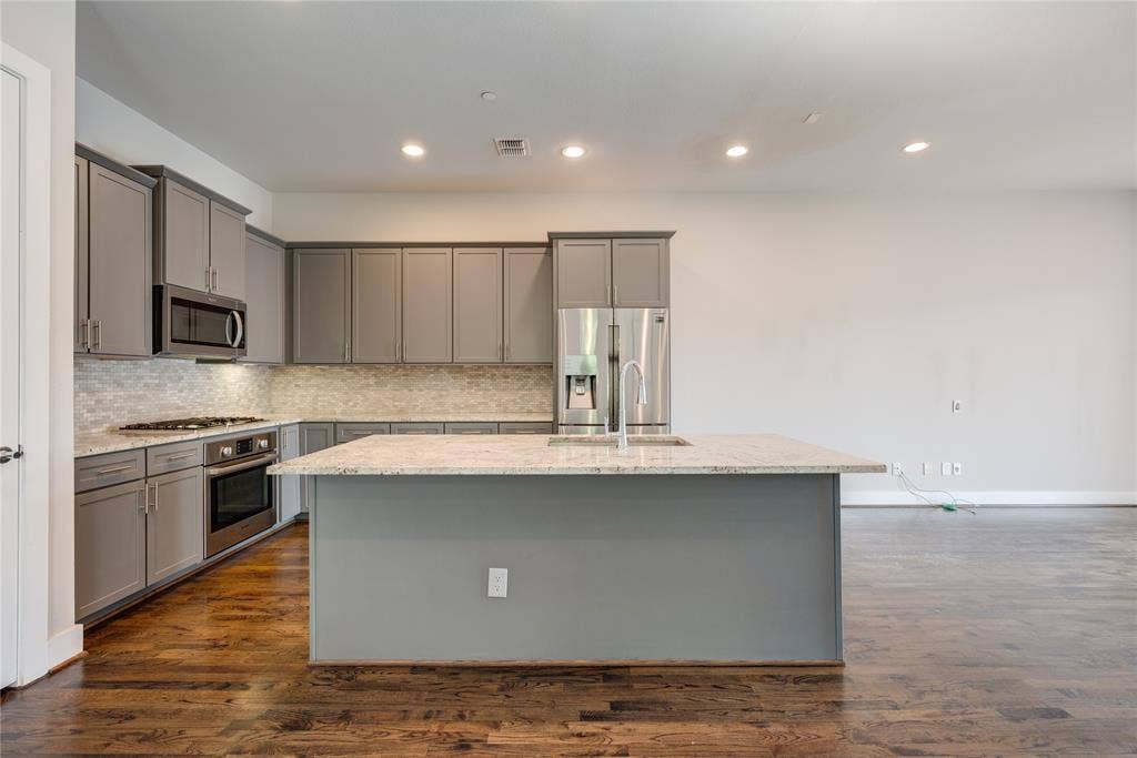 4211 Rawlins Street, #108, Dallas, TX 75219 4211 Rawlins Street, #108, Dallas, TX 75219