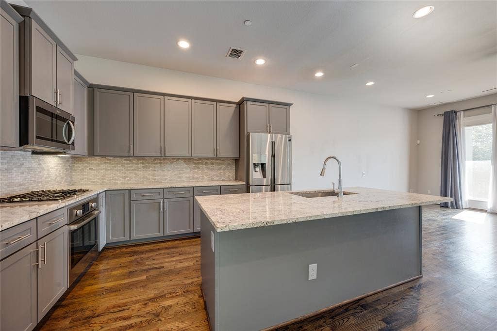 4211 Rawlins Street, #108, Dallas, TX 75219 4211 Rawlins Street, #108, Dallas, TX 75219