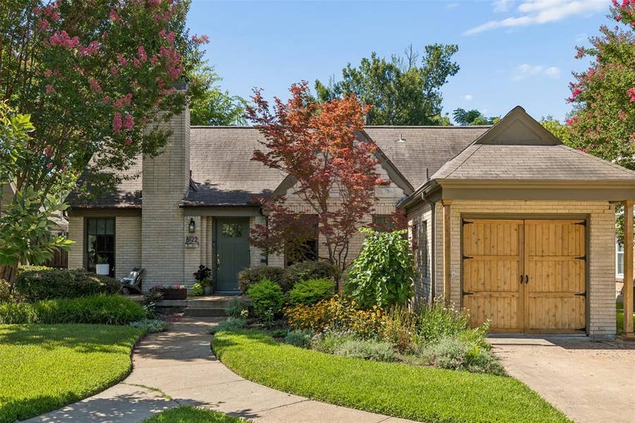 Property photo for 6122 Revere Place, Dallas, TX