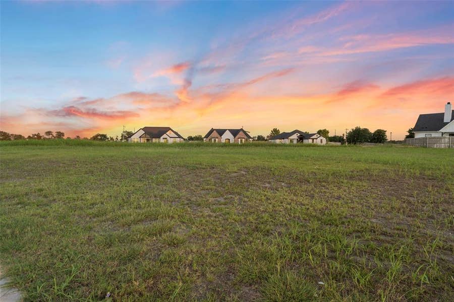 Property photo for 143 Cat Tail Court, Robinson, TX