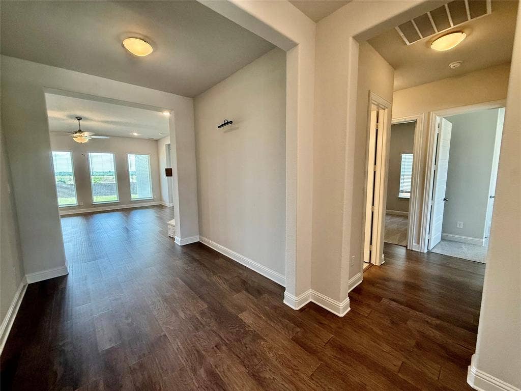 3834 Foot Hills Drive, Midlothian, TX 76065