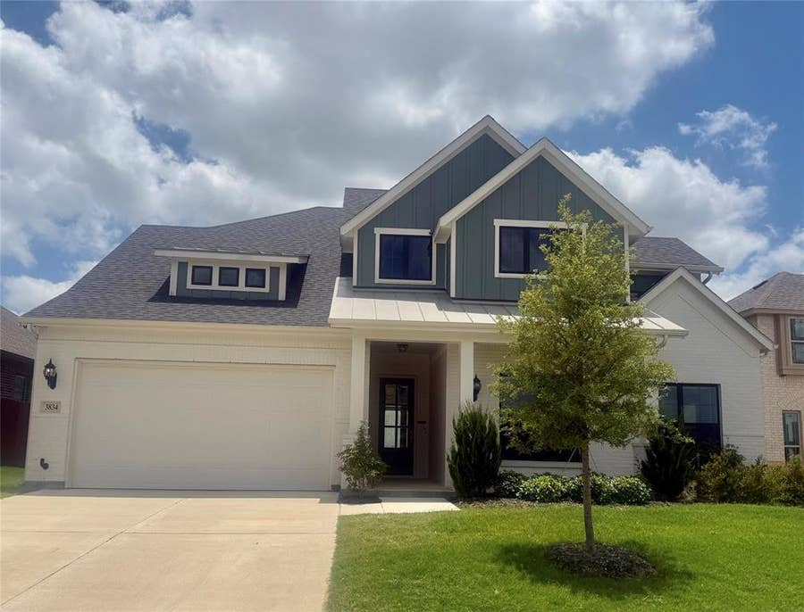 Property photo for 3834 Foot Hills Drive, Midlothian, TX