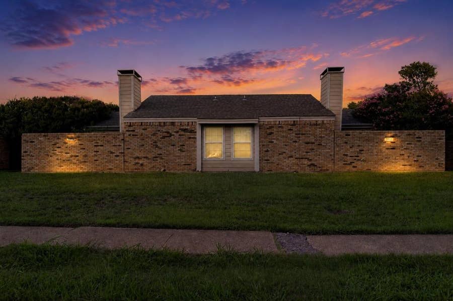 Property photo for 3940 Portland Street, Irving, TX