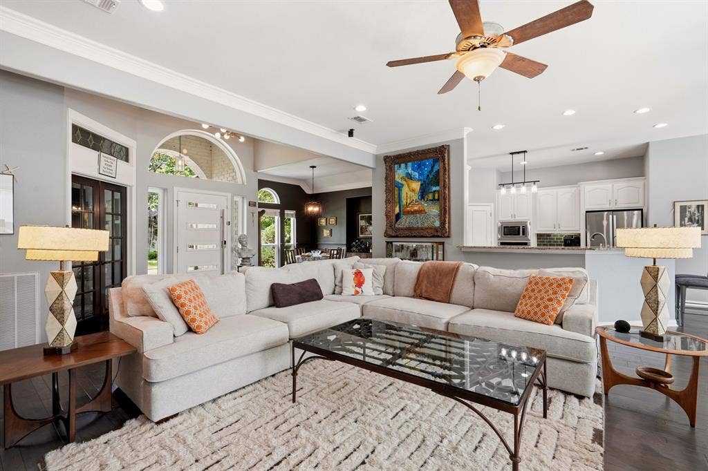 10 Trailside Court, Mansfield, TX 76063 10 Trailside Court, Mansfield, TX 76063