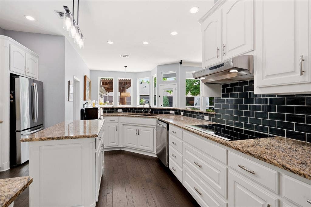 10 Trailside Court, Mansfield, TX 76063 10 Trailside Court, Mansfield, TX 76063