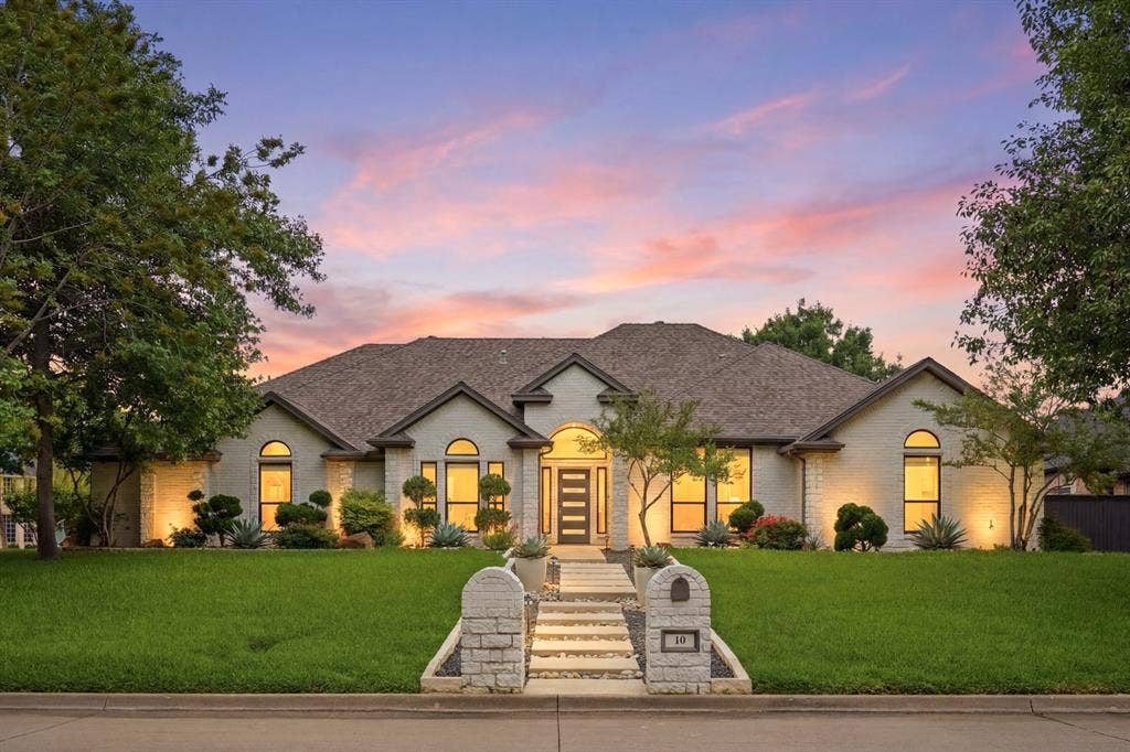 10 Trailside Court, Mansfield, TX 76063 10 Trailside Court, Mansfield, TX 76063