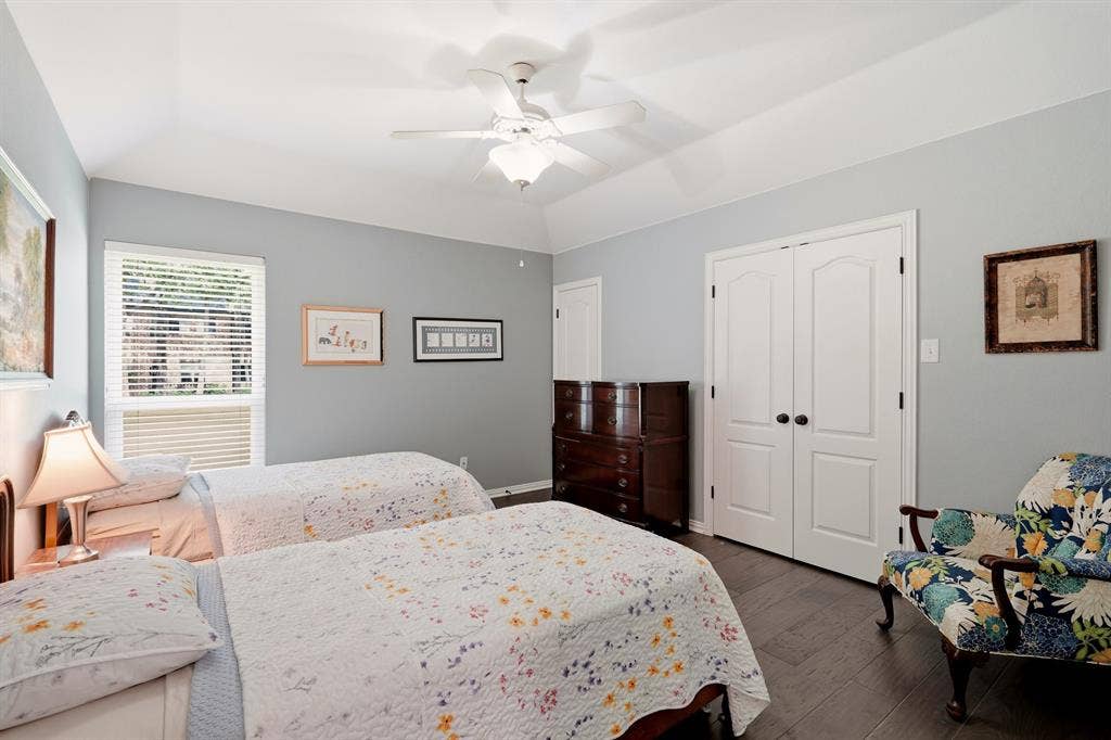 10 Trailside Court, Mansfield, TX 76063 10 Trailside Court, Mansfield, TX 76063