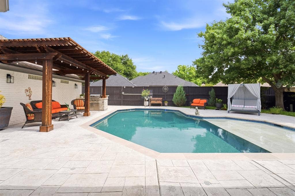 10 Trailside Court, Mansfield, TX 76063 10 Trailside Court, Mansfield, TX 76063
