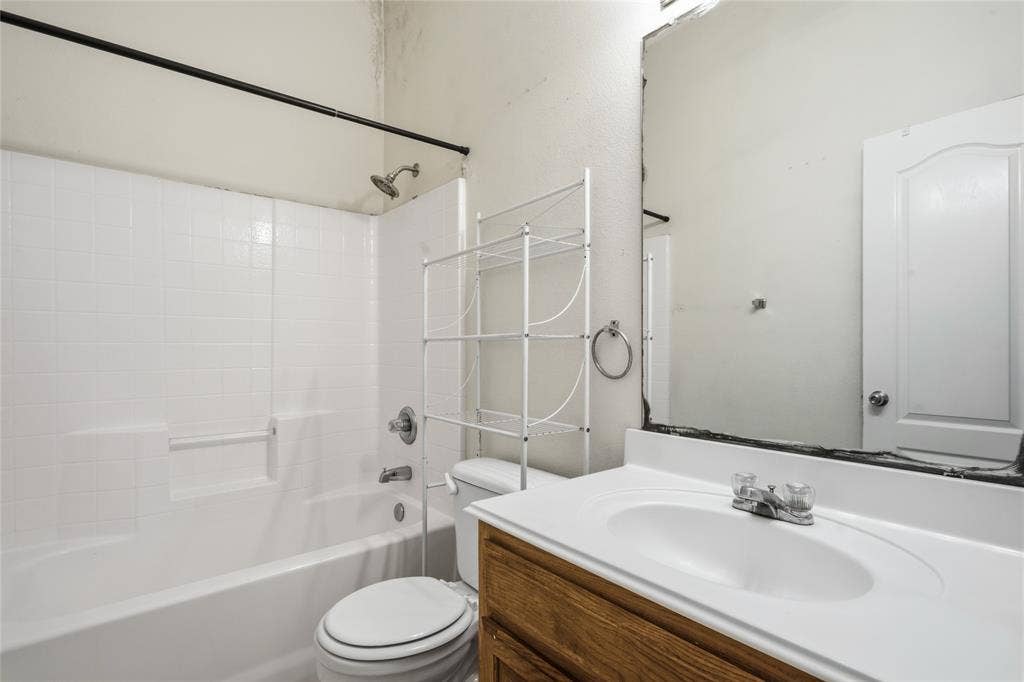 8377 Edgepoint Trail, Fort Worth, TX 76053 8377 Edgepoint Trail, Fort Worth, TX 76053