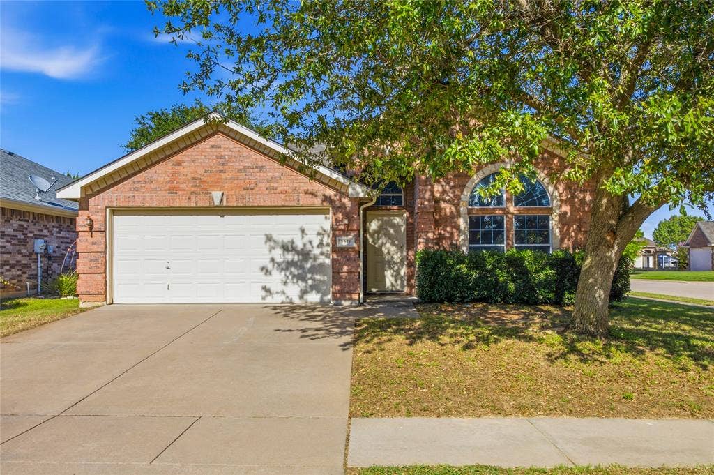 8377 Edgepoint Trail, Fort Worth, TX 76053 8377 Edgepoint Trail, Fort Worth, TX 76053