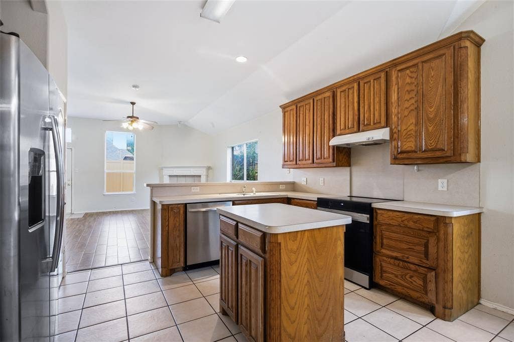 8377 Edgepoint Trail, Fort Worth, TX 76053 8377 Edgepoint Trail, Fort Worth, TX 76053