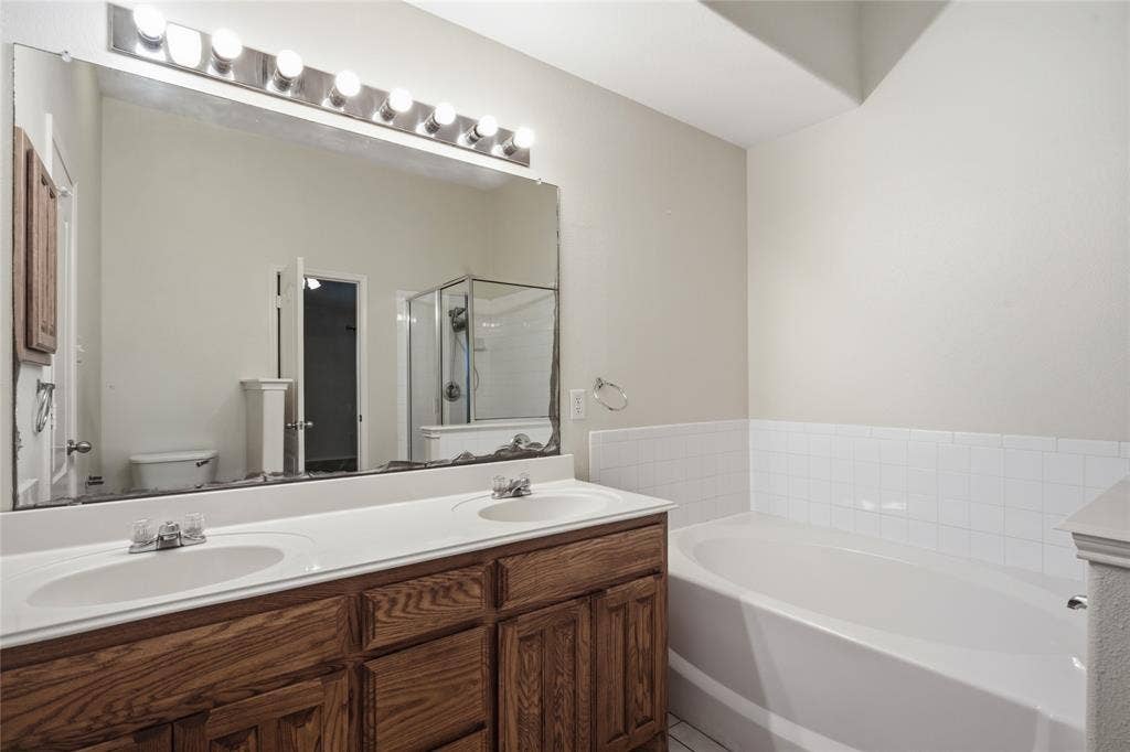 8377 Edgepoint Trail, Fort Worth, TX 76053 8377 Edgepoint Trail, Fort Worth, TX 76053