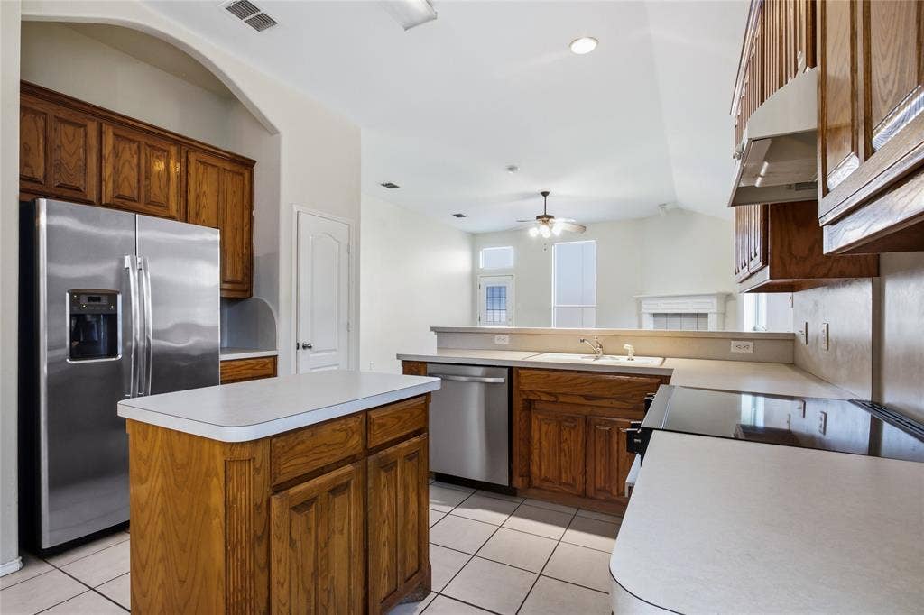 8377 Edgepoint Trail, Fort Worth, TX 76053 8377 Edgepoint Trail, Fort Worth, TX 76053
