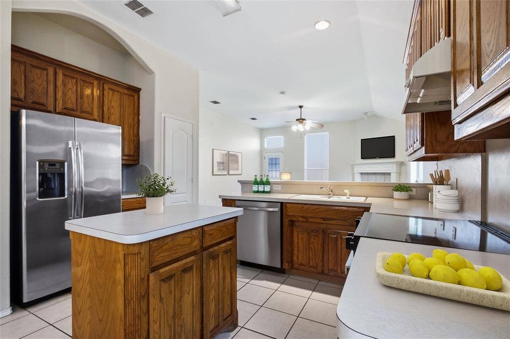 8377 Edgepoint Trail, Fort Worth, TX 76053 8377 Edgepoint Trail, Fort Worth, TX 76053