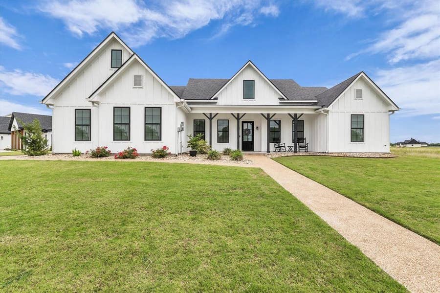 Property photo for 154 Water View Lane, Robinson, TX