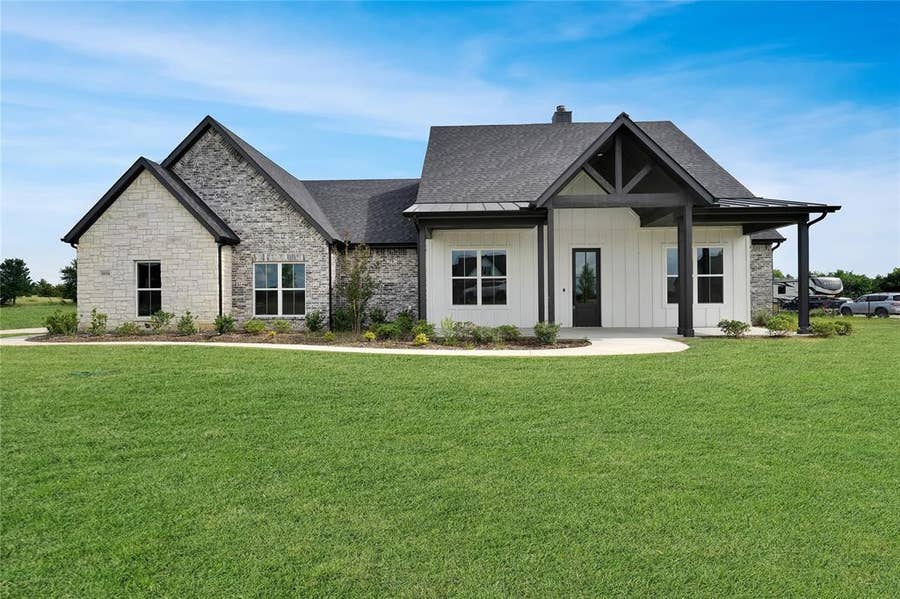 Property photo for 3094 Willow Road, Celeste, TX