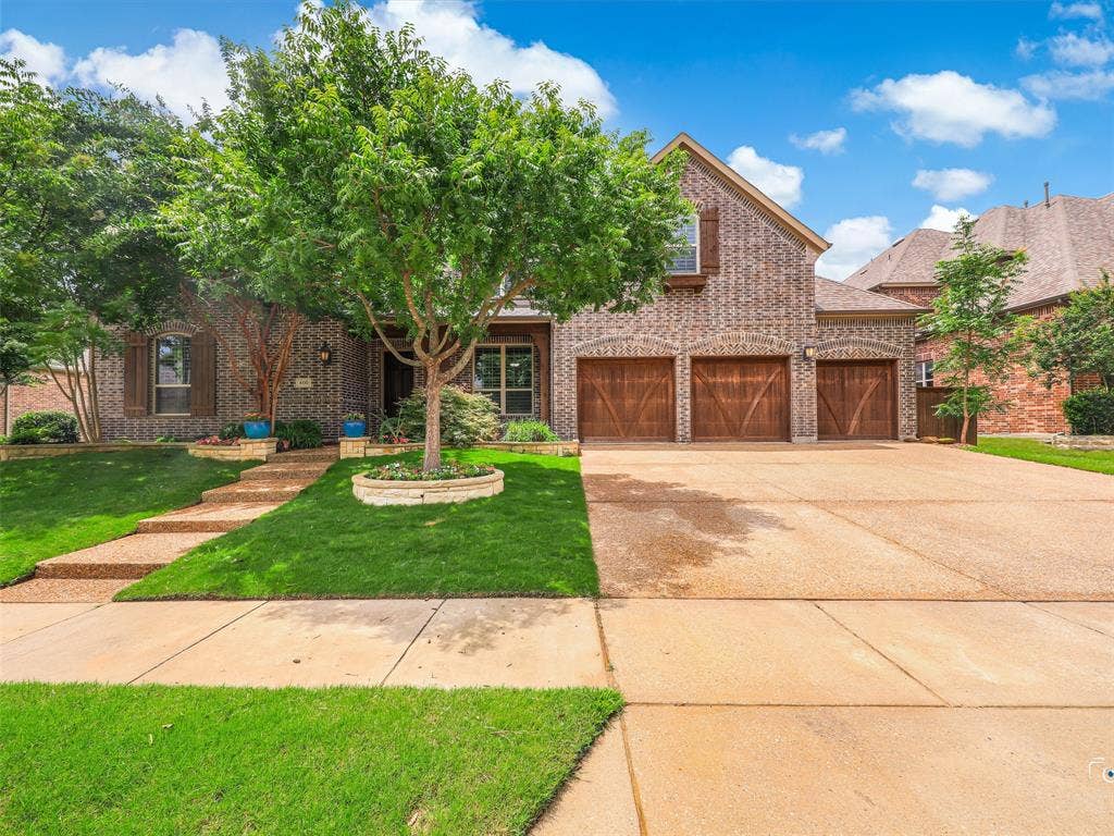 600 Abbey Lane, Prosper, TX 75078 Large Driveway with 4 car garage