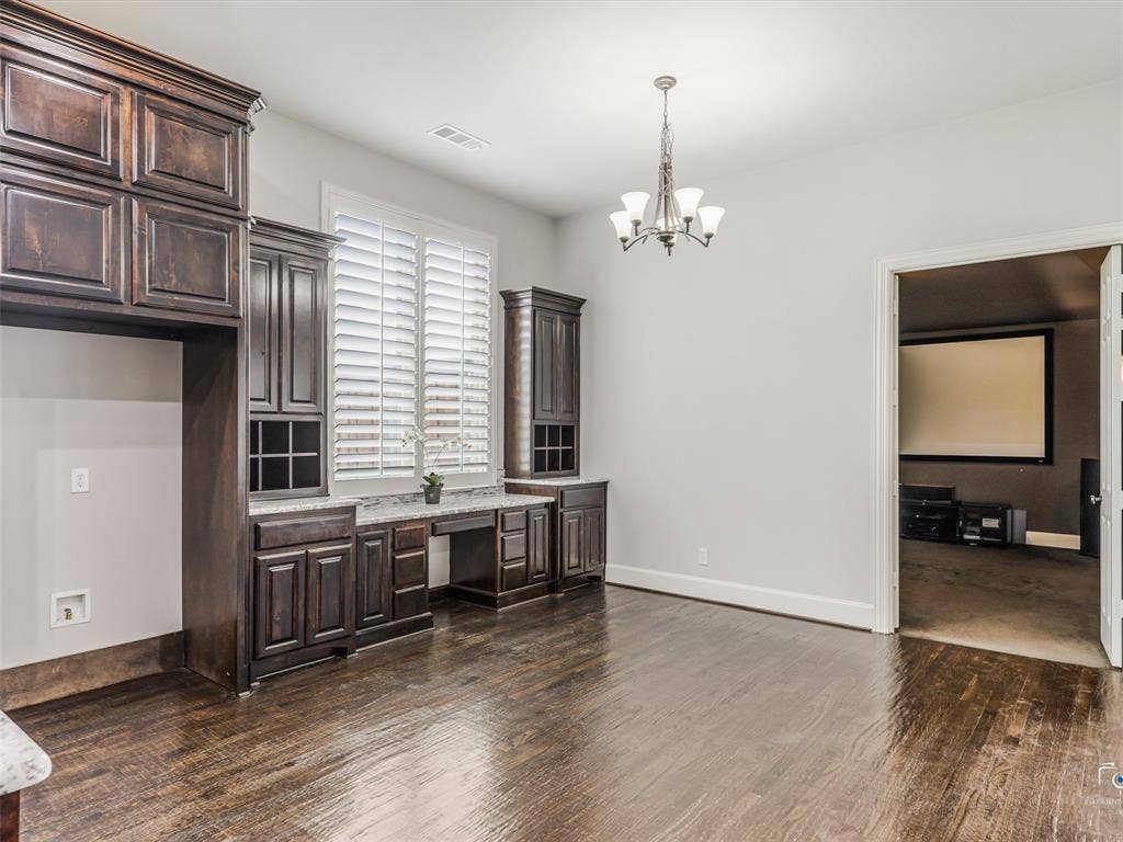 600 Abbey Lane, Prosper, TX 75078 Kitchen Area Built-In Desk