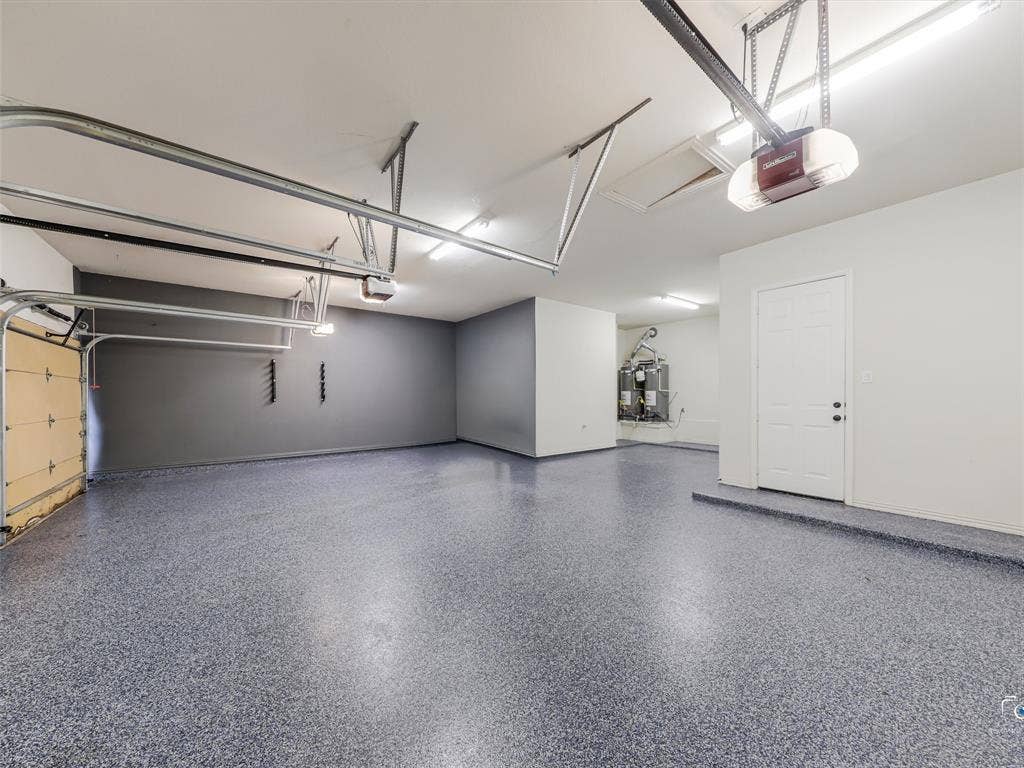 600 Abbey Lane, Prosper, TX 75078 4 car epoxy floor garage
