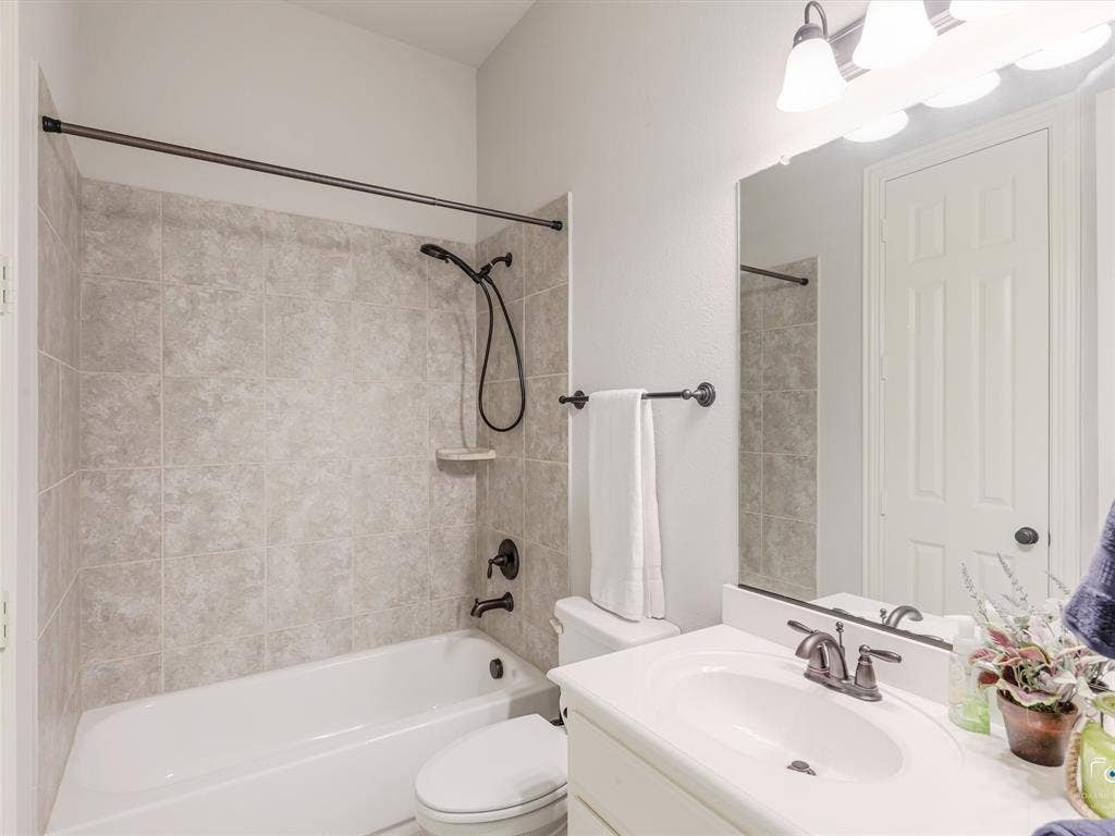 600 Abbey Lane, Prosper, TX 75078 600 Abbey Lane, Prosper, TX 75078