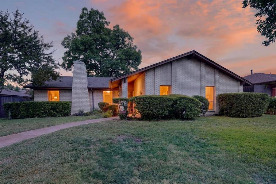 Property photo for 7117 Hunnicut Road, Dallas, TX